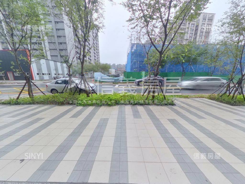 邊間面寬金店面有車位房屋室內格局與周邊環境