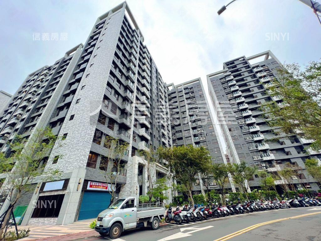 邊間面寬金店面有車位房屋室內格局與周邊環境