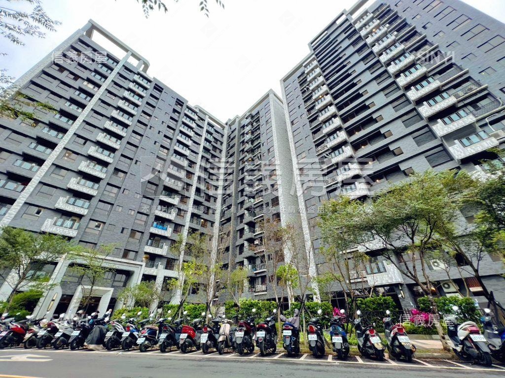 邊間面寬金店面有車位房屋室內格局與周邊環境