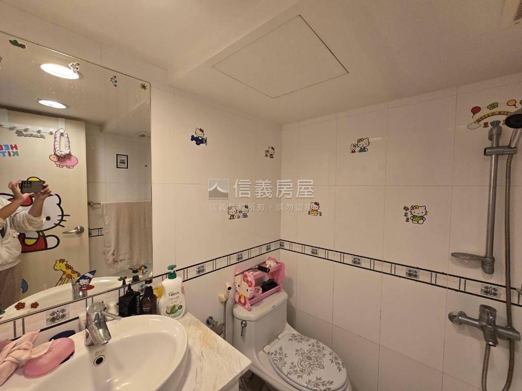 凱撒絕美大空間美屋雙車位房屋室內格局與周邊環境