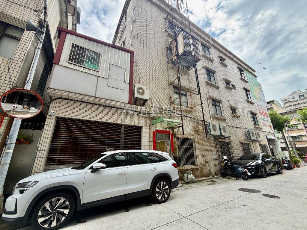 光華正路黃金收租角店房屋室內格局與周邊環境