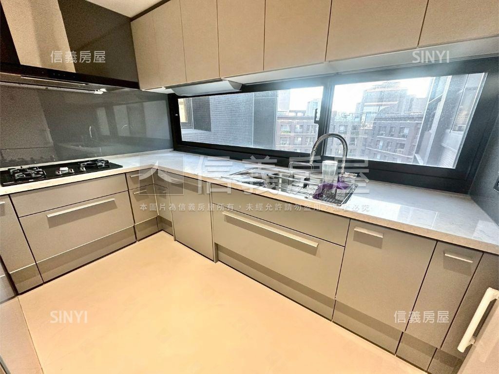 頂級裝潢！高樓視野戶房屋室內格局與周邊環境