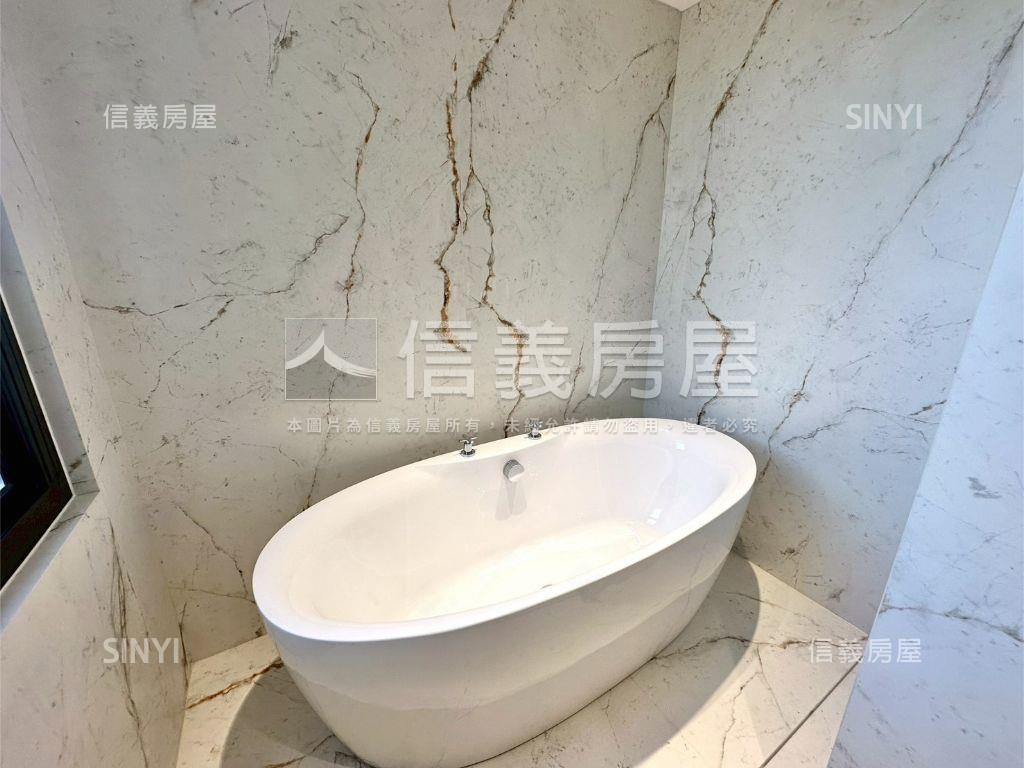 頂級裝潢！高樓視野戶房屋室內格局與周邊環境