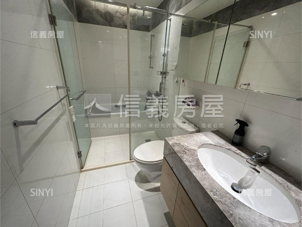 稀有美河市高樓美景房屋室內格局與周邊環境