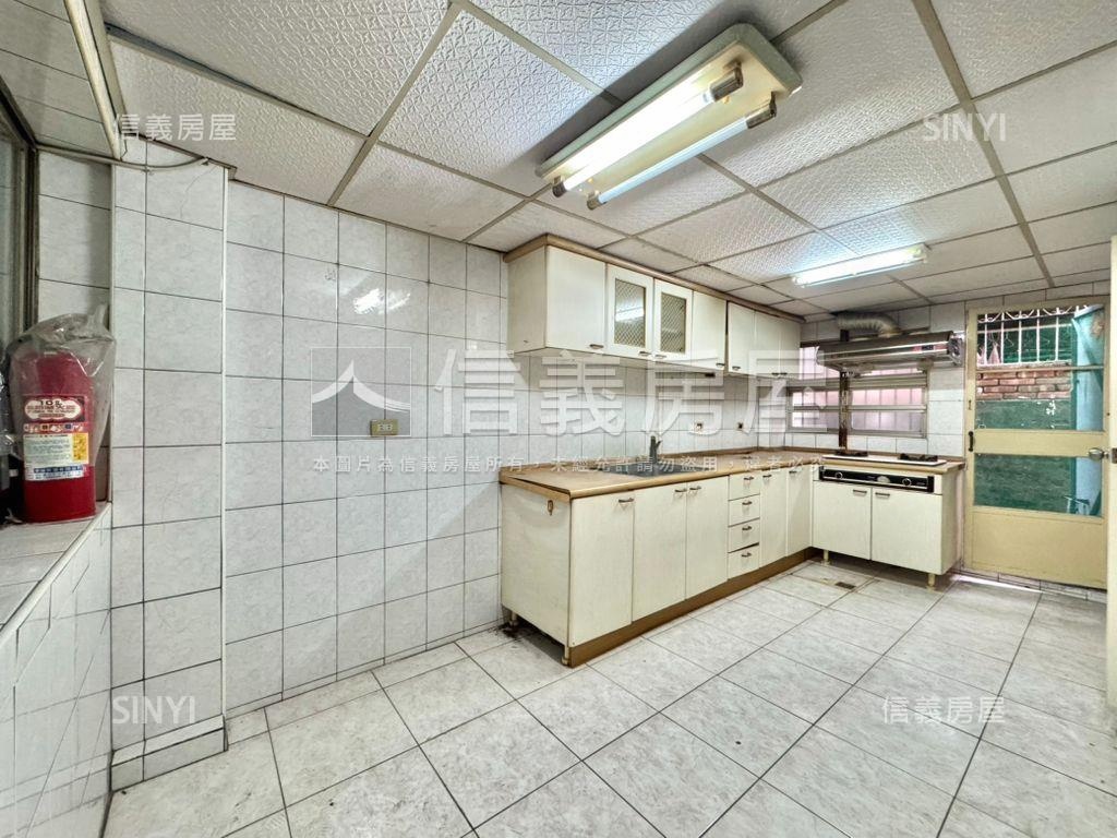 武廟綠廊道旁活巷騎樓透天房屋室內格局與周邊環境