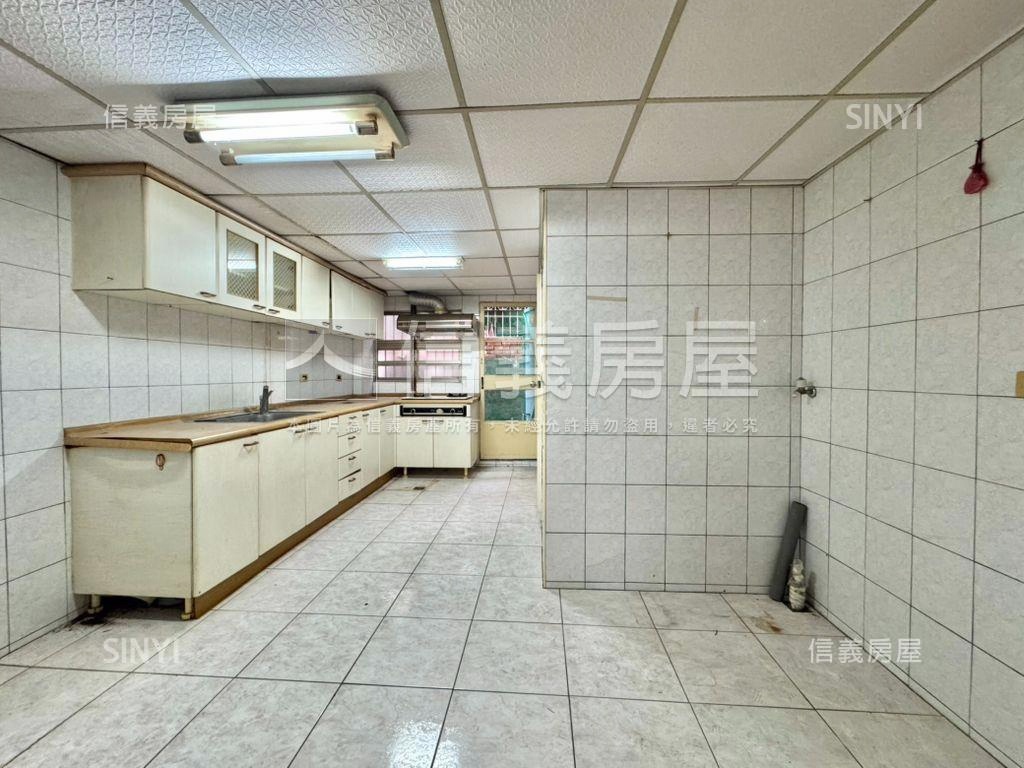 武廟綠廊道旁活巷騎樓透天房屋室內格局與周邊環境