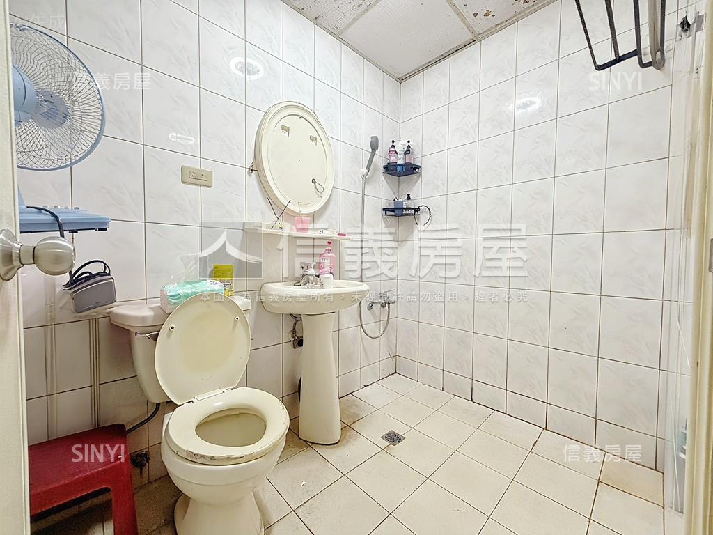 【市民街】公寓三樓房屋室內格局與周邊環境