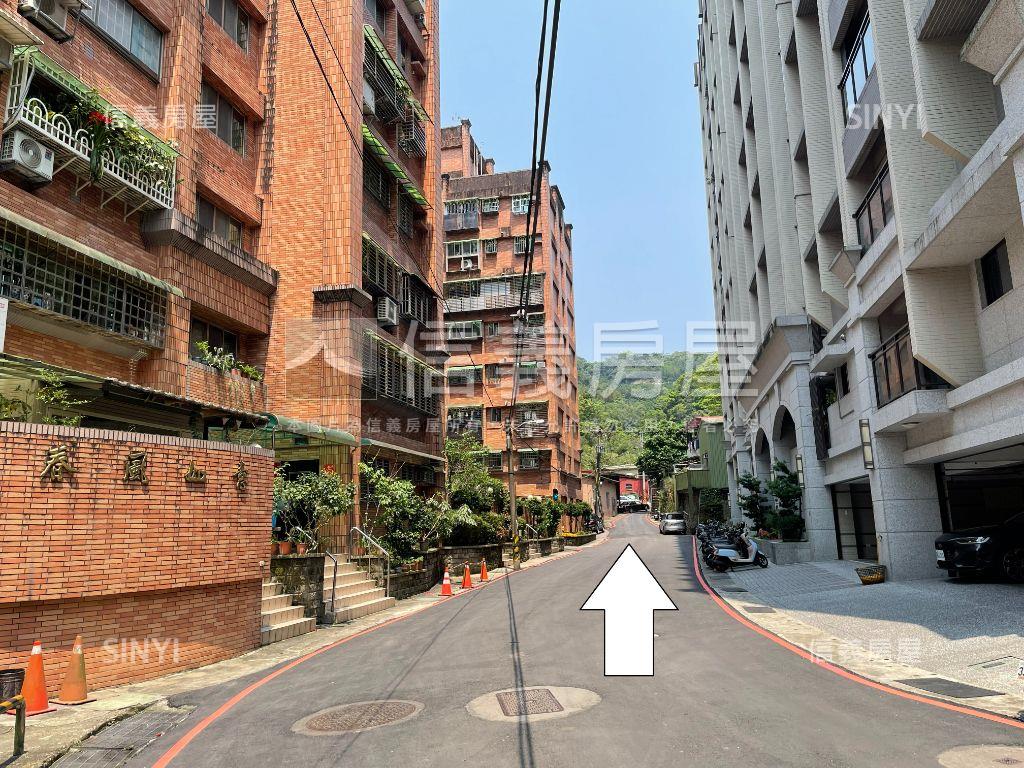 新店秀水路士地（臨路）房屋室內格局與周邊環境