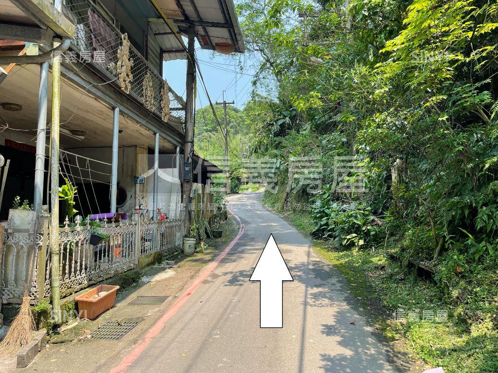 新店秀水路士地（臨路）房屋室內格局與周邊環境