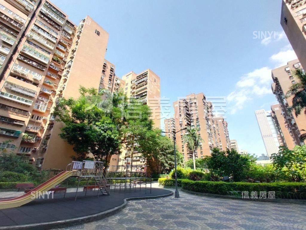 １４５０萬近捷運方正辦公房屋室內格局與周邊環境