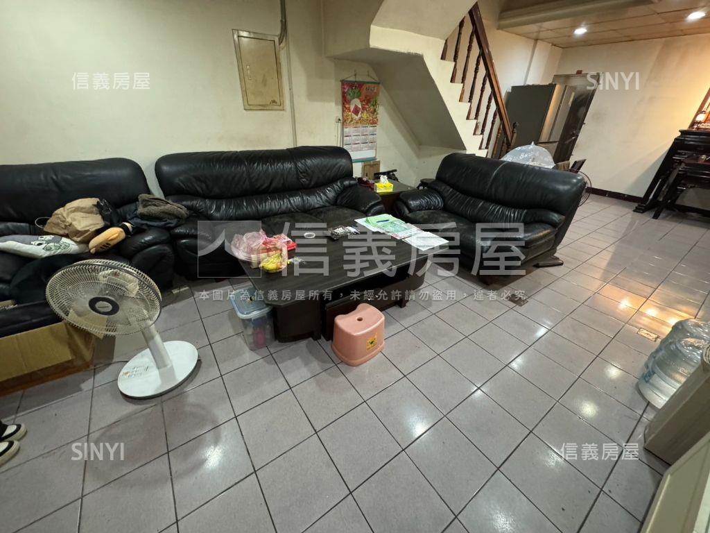 專任☆南勢京華花園美透天房屋室內格局與周邊環境