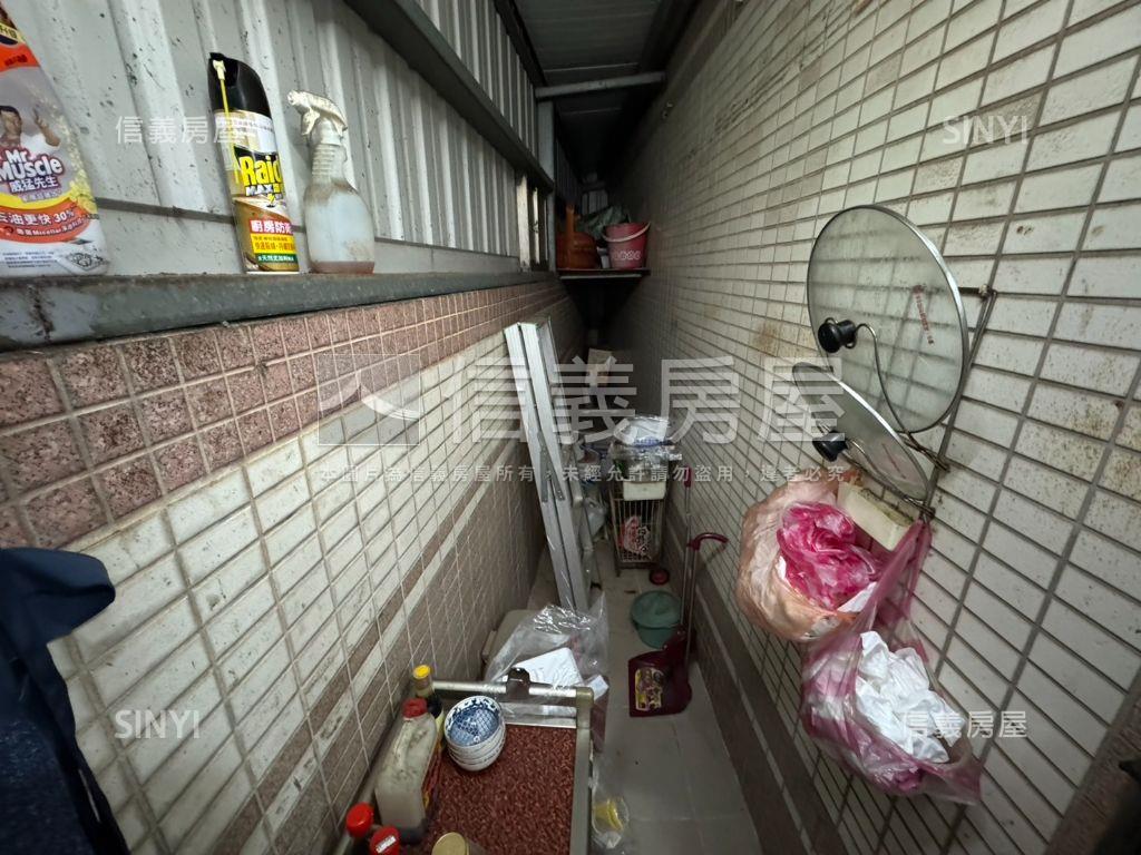 專任☆南勢京華花園美透天房屋室內格局與周邊環境