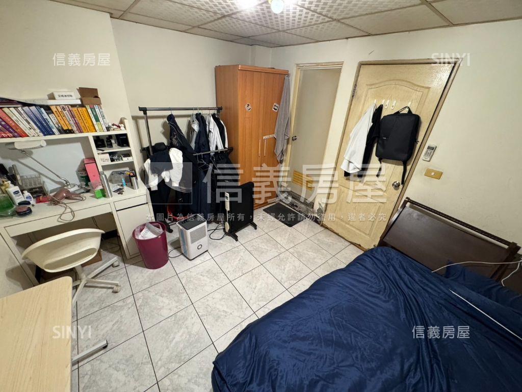 專任☆南勢京華花園美透天房屋室內格局與周邊環境