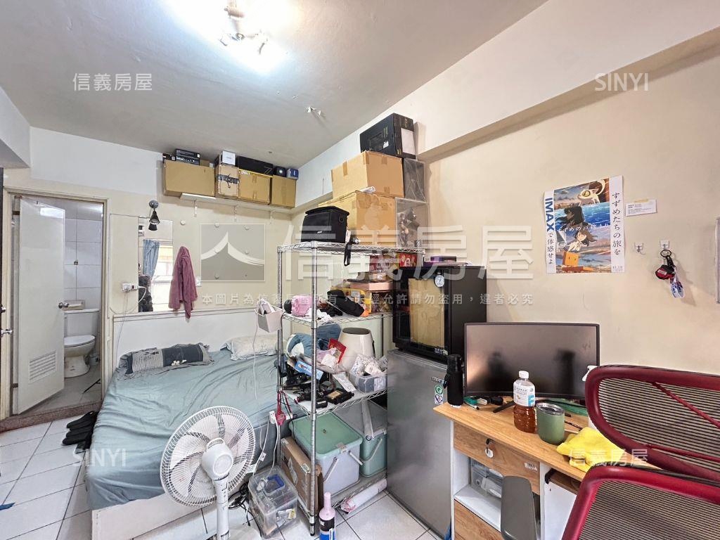 近逢甲大學柏克萊陽台套房房屋室內格局與周邊環境