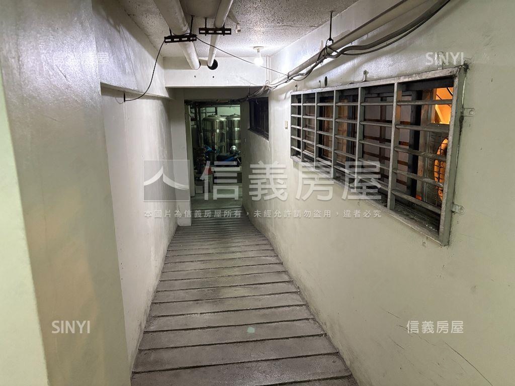 近逢甲大學柏克萊陽台套房房屋室內格局與周邊環境