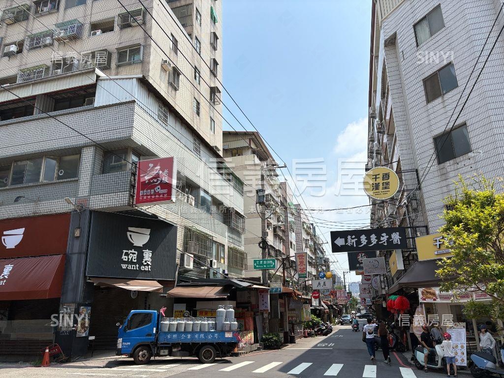 近逢甲大學柏克萊陽台套房房屋室內格局與周邊環境