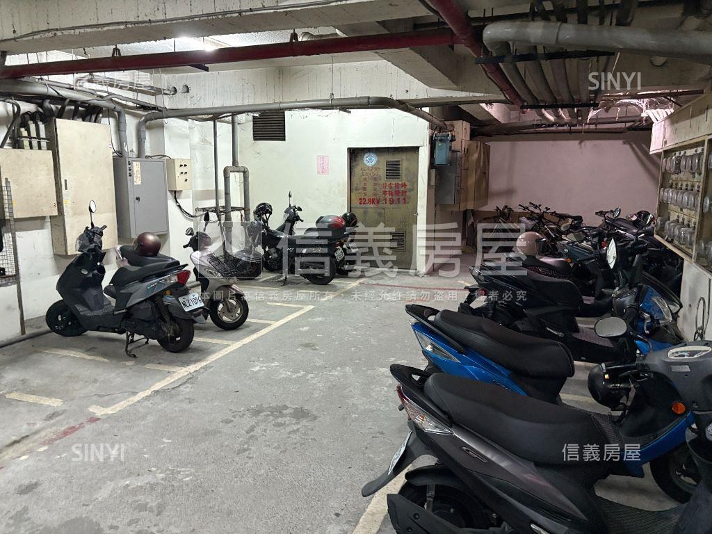 近逢甲大學柏克萊陽台套房房屋室內格局與周邊環境