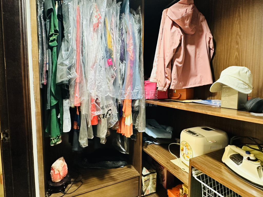 近明德捷運方正一樓房屋室內格局與周邊環境
