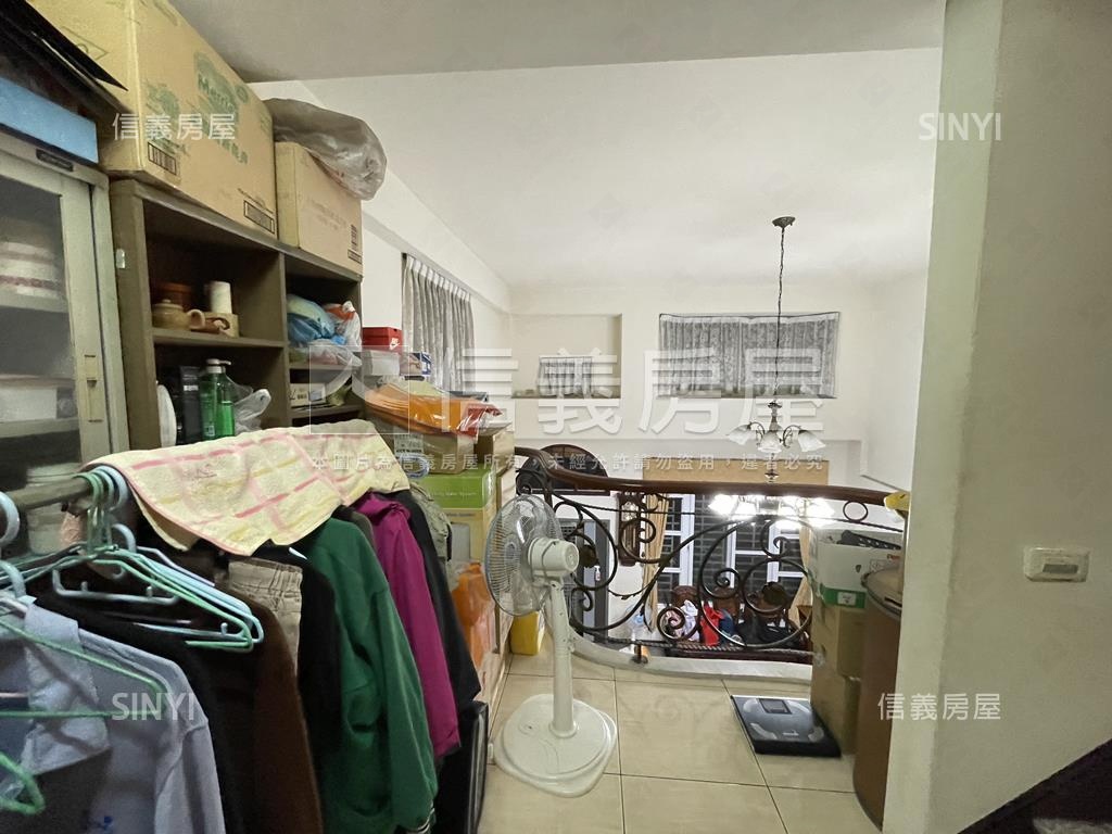 東區震後稀有大地坪美墅房屋室內格局與周邊環境