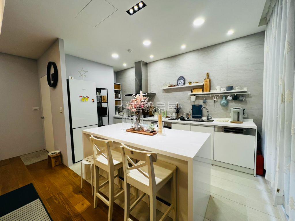 直接入住美麗山林房屋室內格局與周邊環境