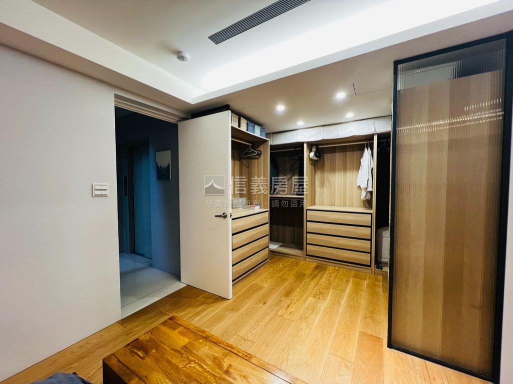 直接入住美麗山林房屋室內格局與周邊環境