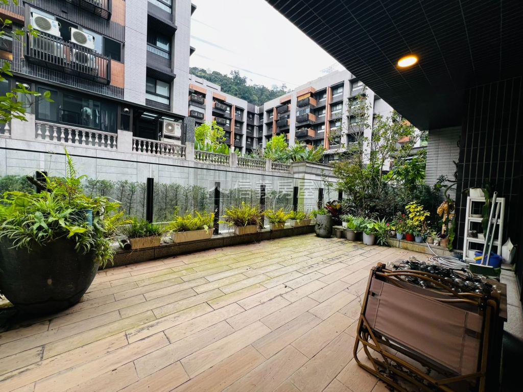 直接入住美麗山林房屋室內格局與周邊環境