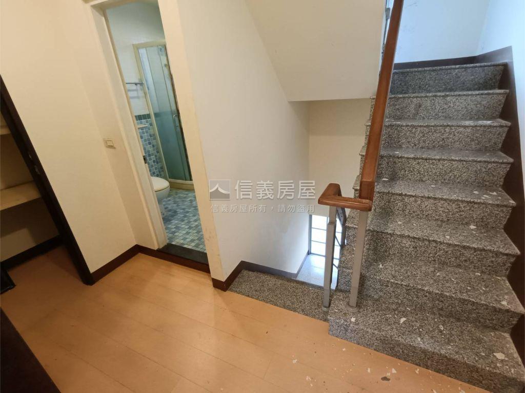 高雄漂亮壽民透天房屋室內格局與周邊環境