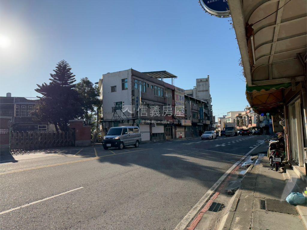 近交流道和平路透天房屋室內格局與周邊環境