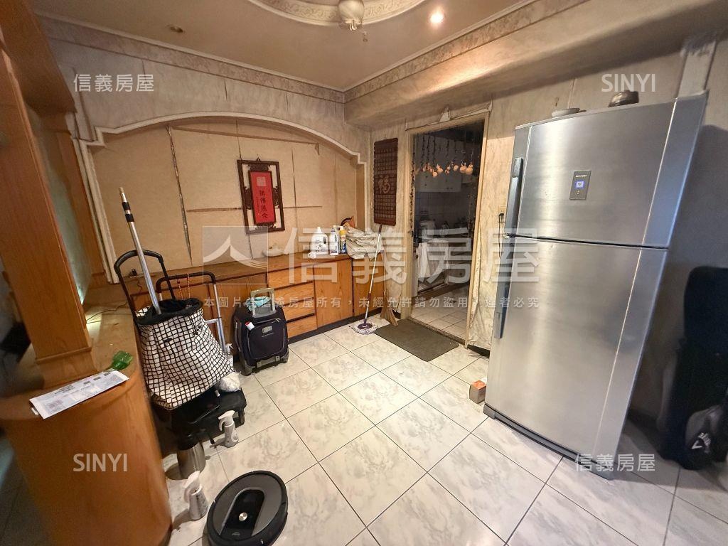 愷悅假期三房房屋室內格局與周邊環境