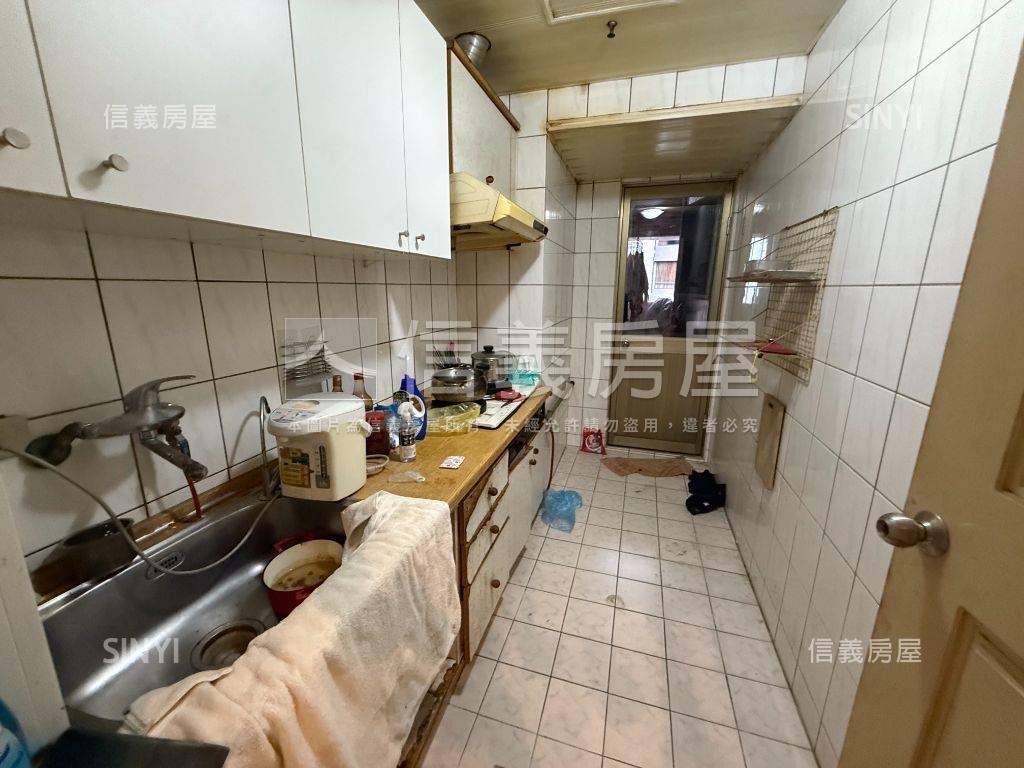 愷悅假期三房房屋室內格局與周邊環境
