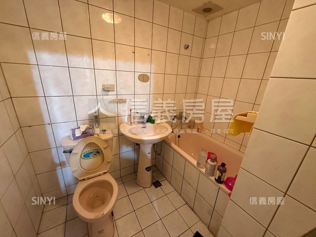 愷悅假期三房房屋室內格局與周邊環境