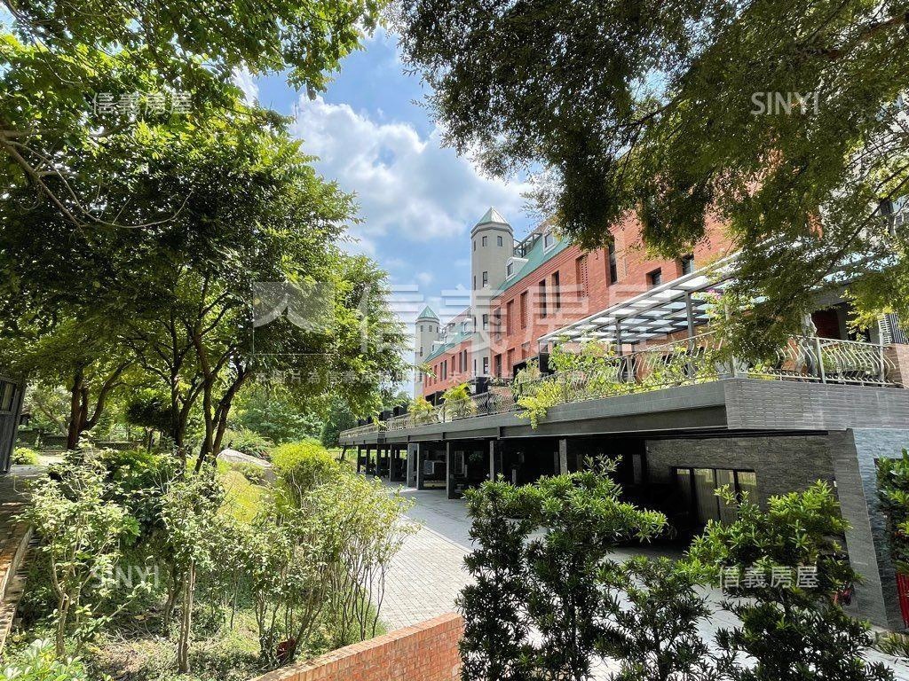 龍居山林龍盤居帝王心墅房屋室內格局與周邊環境