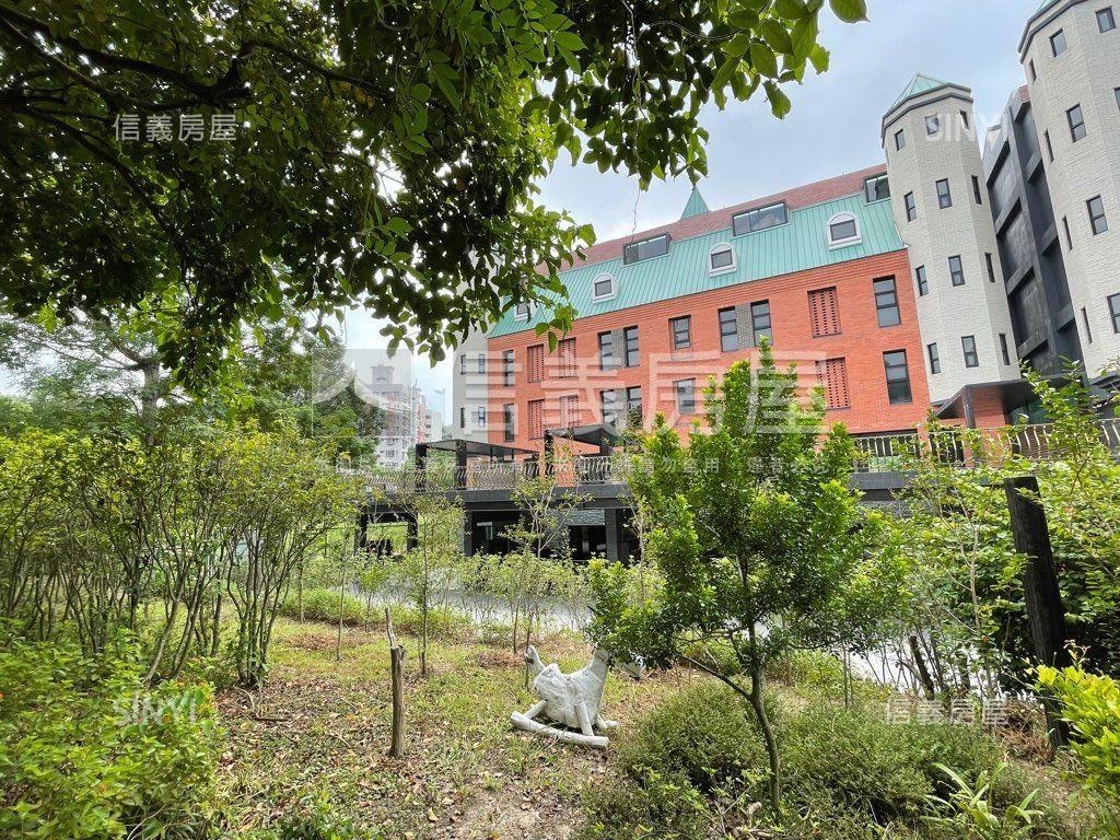 龍居山林龍盤居帝王心墅房屋室內格局與周邊環境