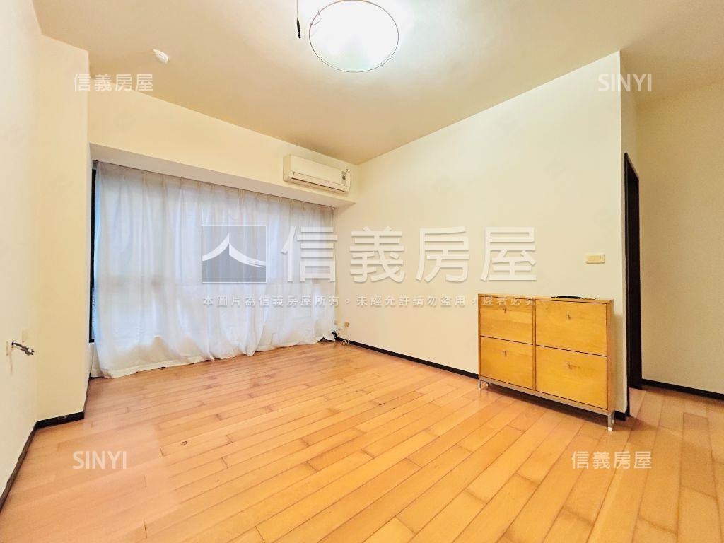 Ｕ生活兩房車位房屋室內格局與周邊環境