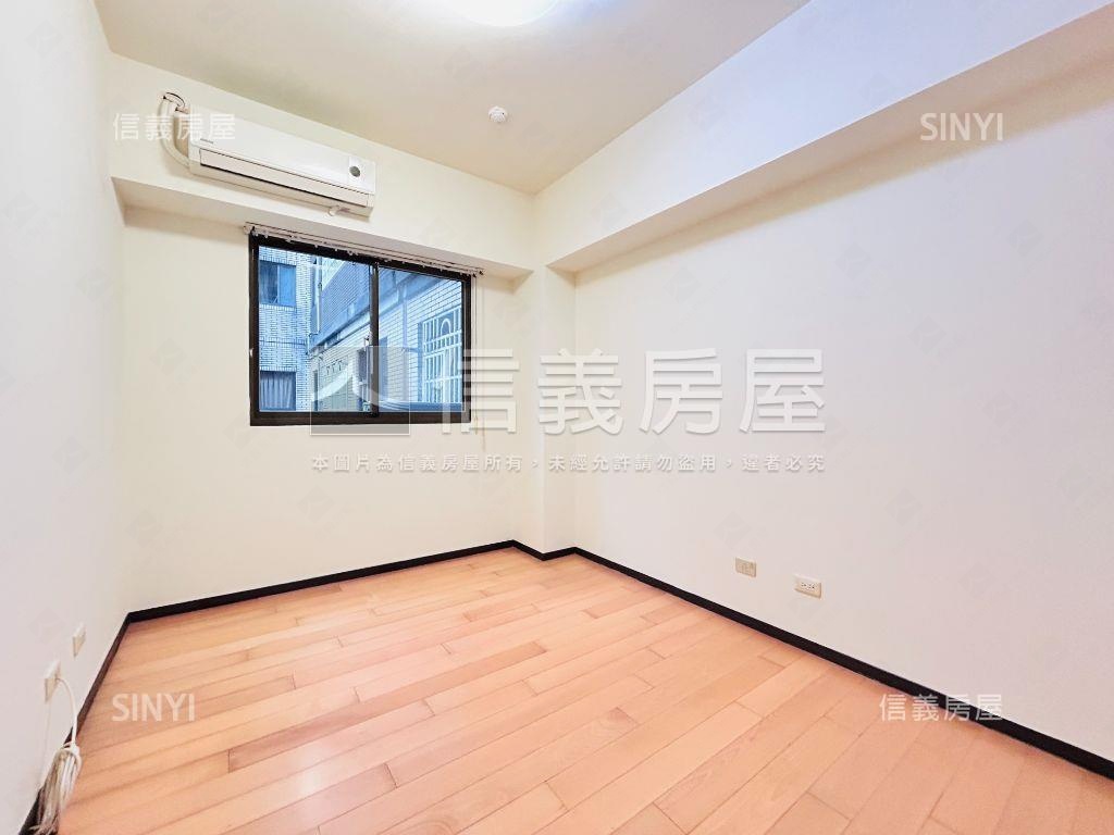 Ｕ生活兩房車位房屋室內格局與周邊環境