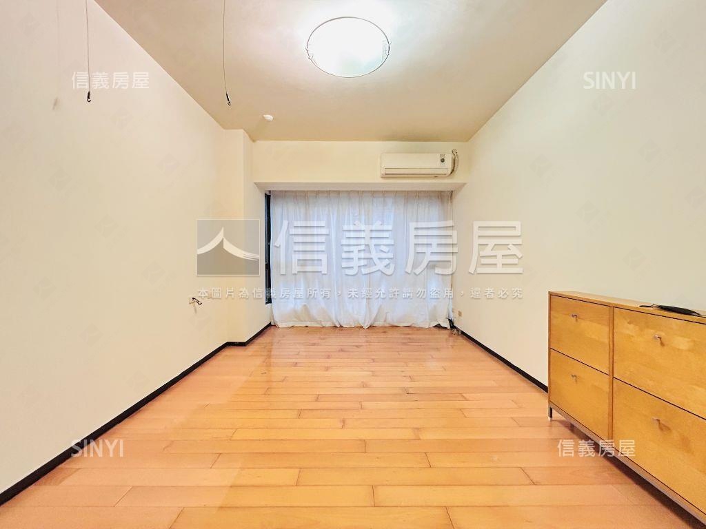 Ｕ生活兩房車位房屋室內格局與周邊環境
