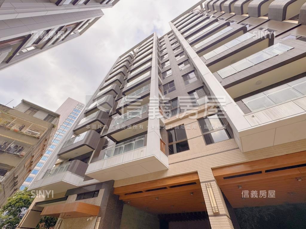 漢寶臺大苑三房車位房屋室內格局與周邊環境