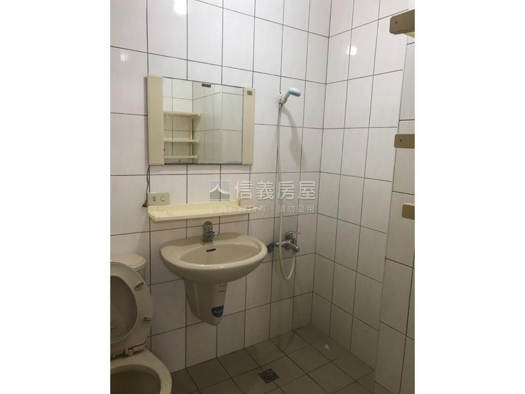 貴族大樓套房房屋室內格局與周邊環境