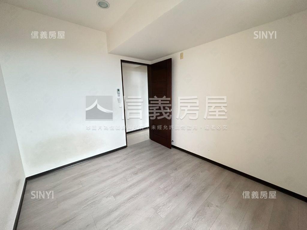 Ｍ３視野遼闊霸景三房房屋室內格局與周邊環境