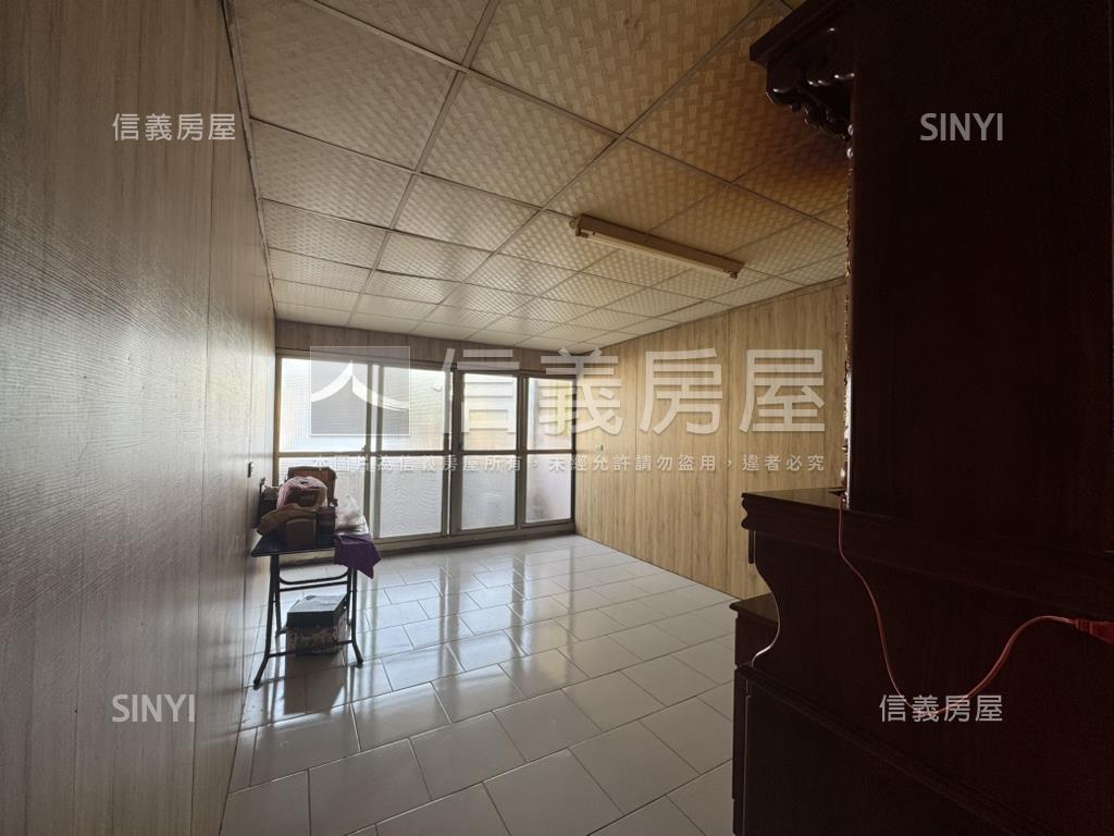 自強路透天房屋室內格局與周邊環境