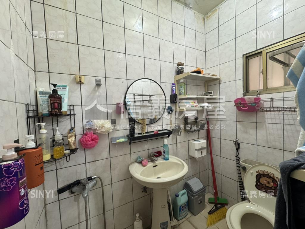 自強路透天房屋室內格局與周邊環境