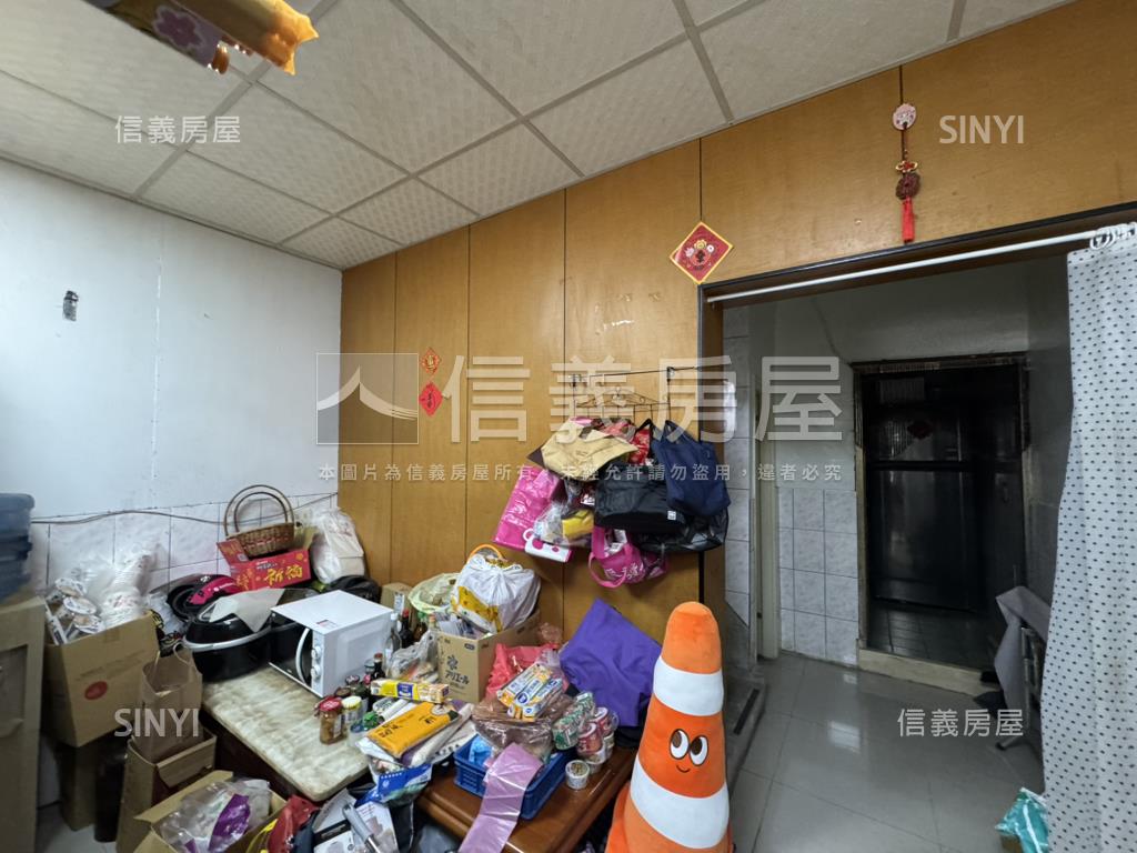 自強路透天房屋室內格局與周邊環境