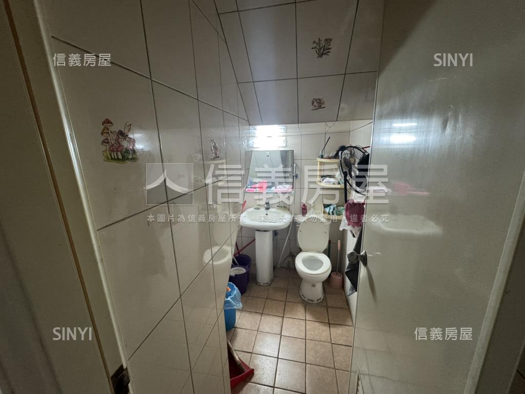 自強路透天房屋室內格局與周邊環境