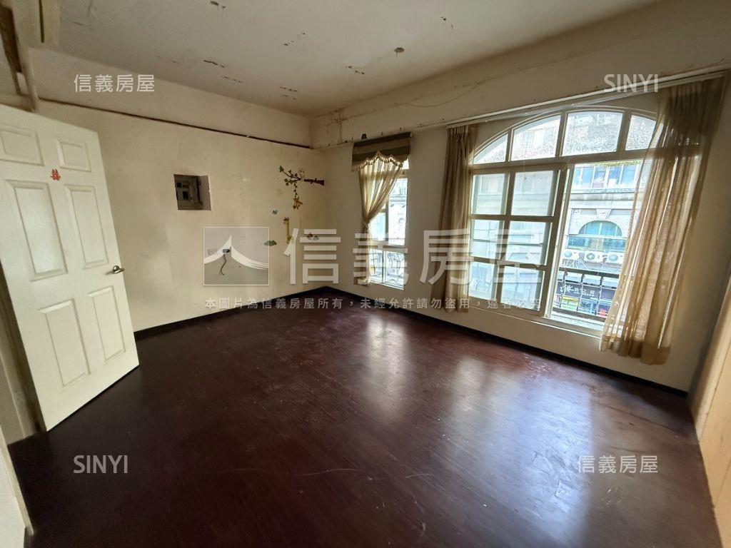 台中法國福泰街金店面房屋室內格局與周邊環境
