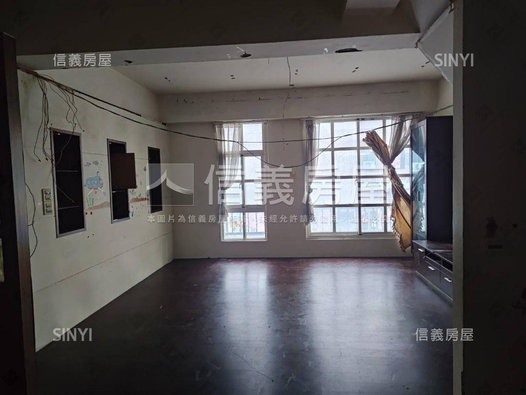 台中法國福泰街金店面房屋室內格局與周邊環境