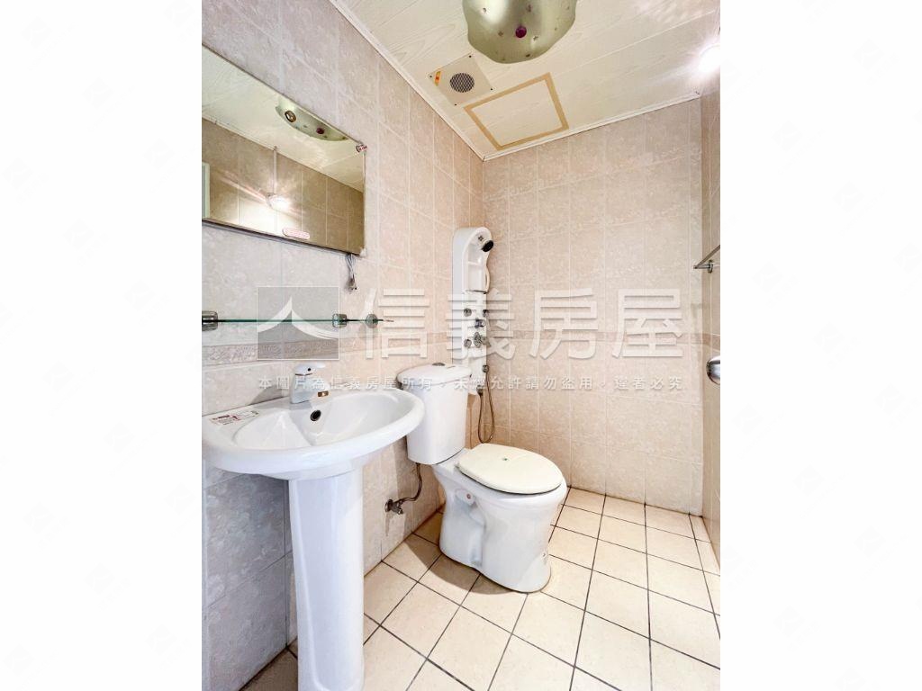 台中法國福泰街金店面房屋室內格局與周邊環境