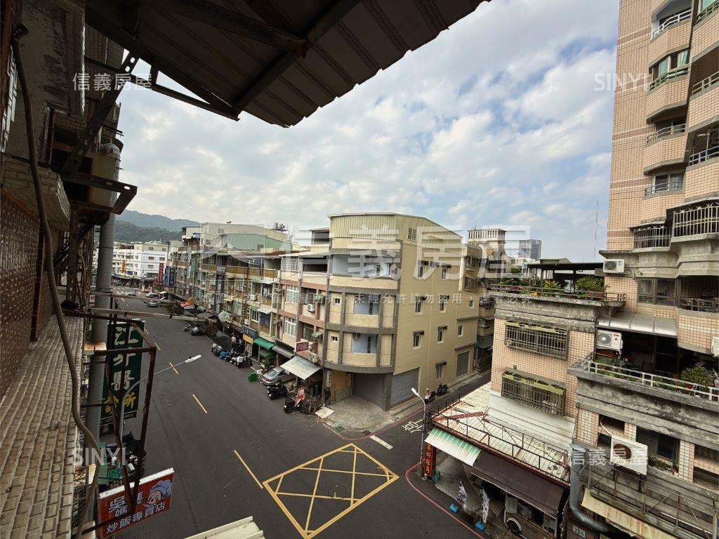 西藏街最熱鬧旺市店面房屋室內格局與周邊環境