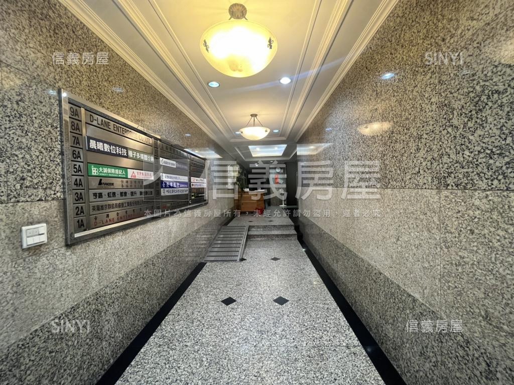 民權西路捷運站百坪辨公房屋室內格局與周邊環境
