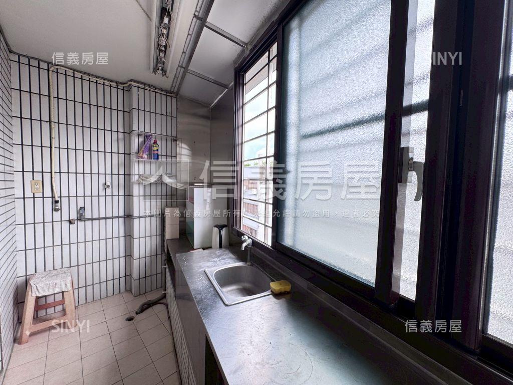 尊南三房三衛美寓房屋室內格局與周邊環境