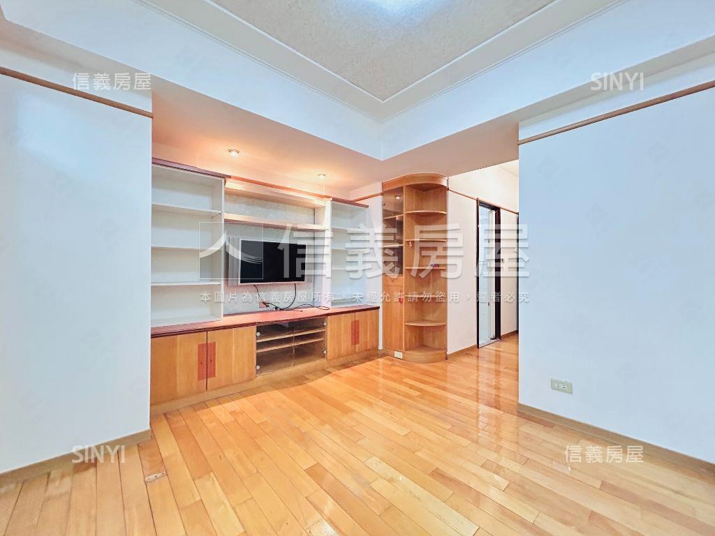 晨曦微光學區宅房屋室內格局與周邊環境